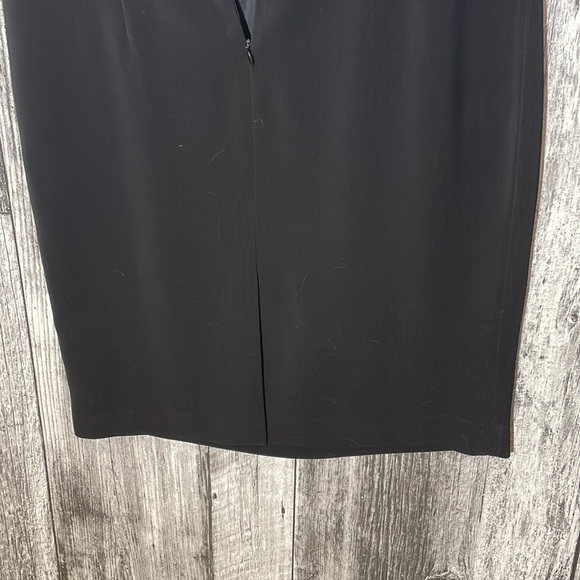 Mikane Sheath Square Neck Dress, Back Zip, sleeveless. - Picture 4 of 11